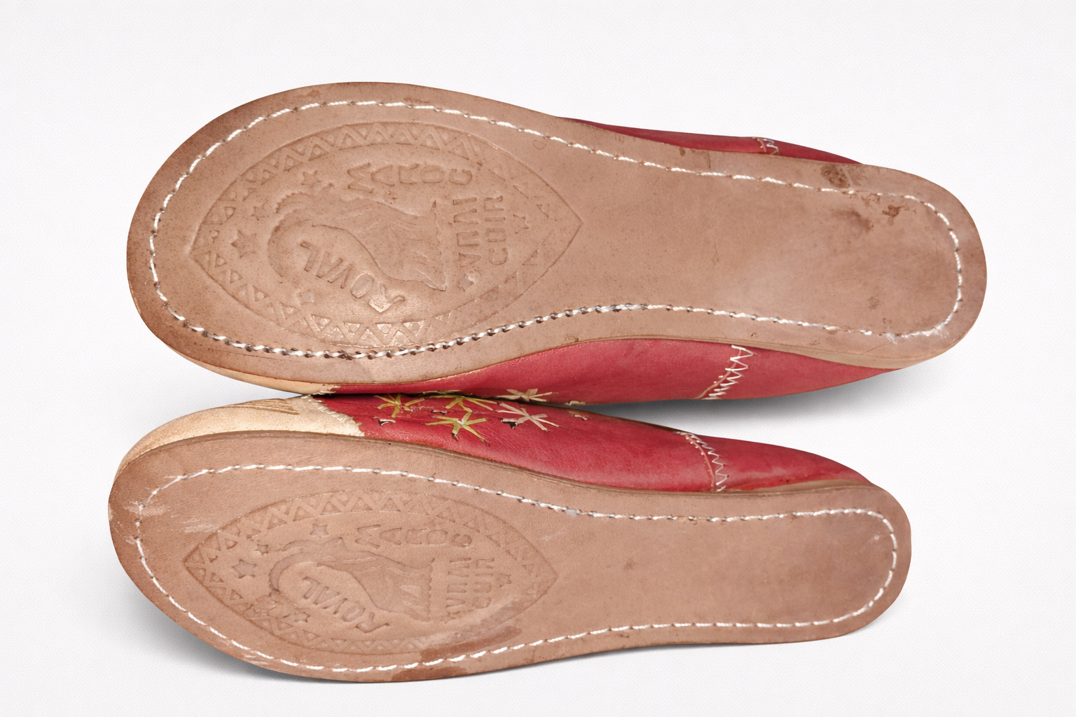 Traditional Moroccan Red Babouches – Hand-Embroidered Leather Slippers