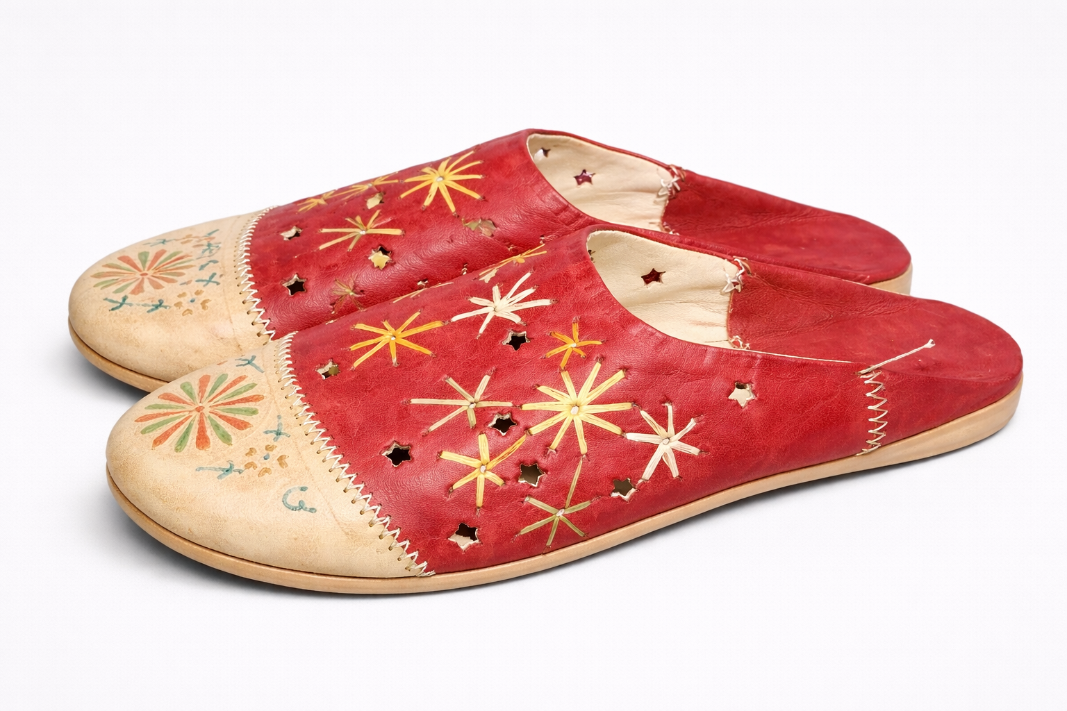 Traditional Moroccan Red Babouches – Hand-Embroidered Leather Slippers