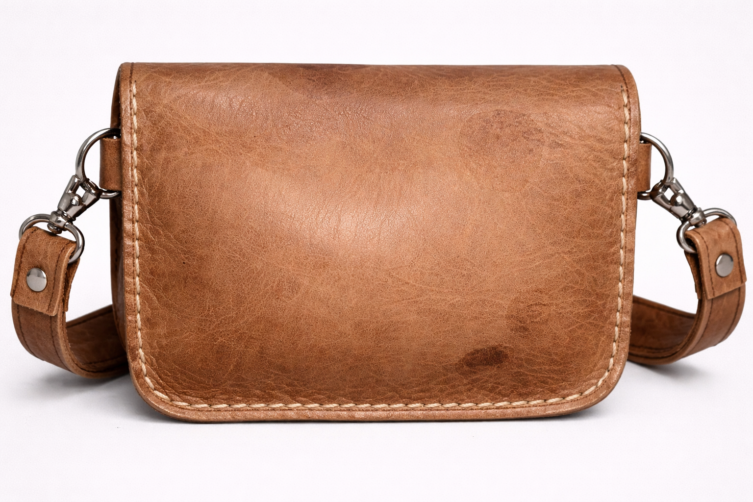 Handcrafted Moroccan Leather Crossbody Bag – Traditional Design